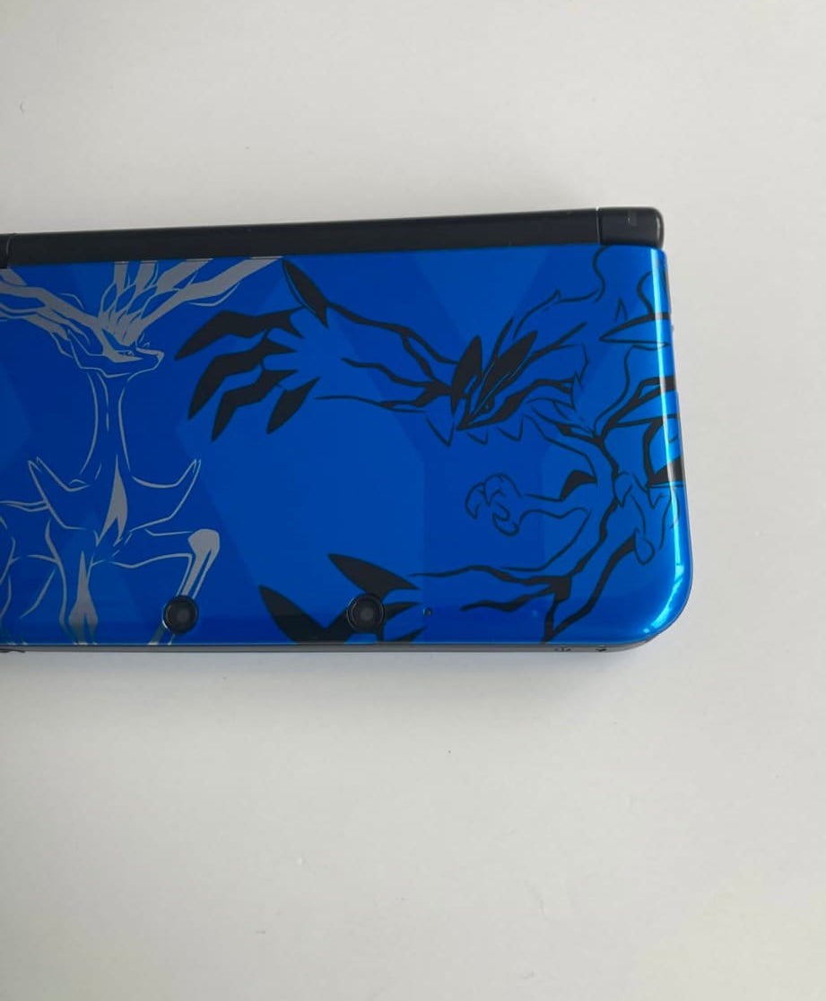 Nintendo 3DS XL Edición Especial Pokémon X / Y