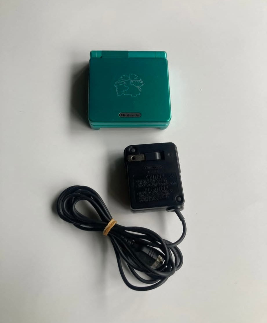 Gameboy Advance SP 001 Venusaur Edition Pokémon Center