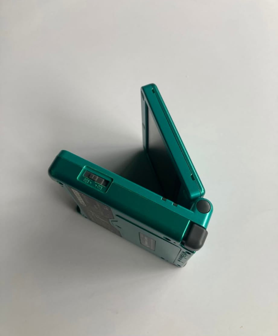 Gameboy Advance SP 001 Venusaur Edition Pokémon Center