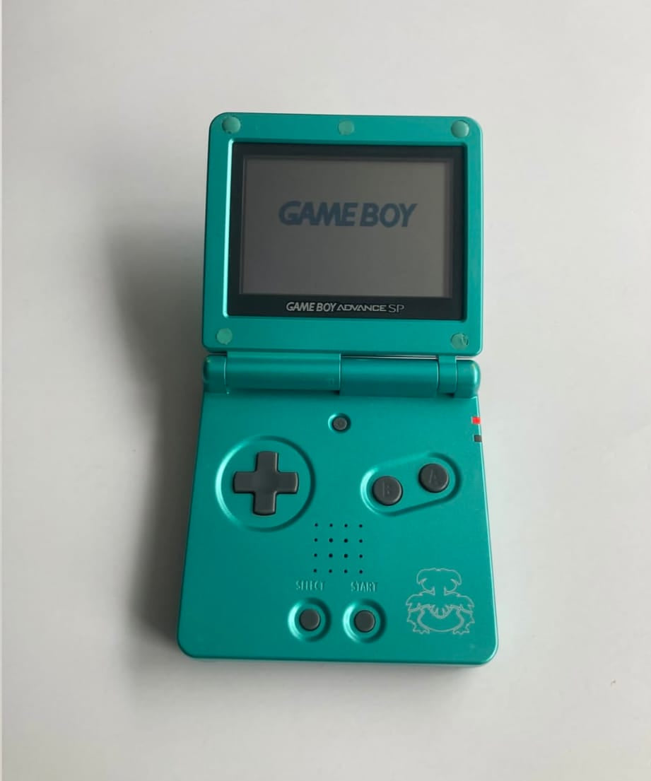 Gameboy advance sp 001 edición venusaur Pokémon center