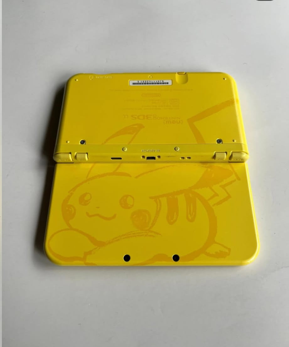 Nintendo New 3DS XL Edición Especial Pikachu