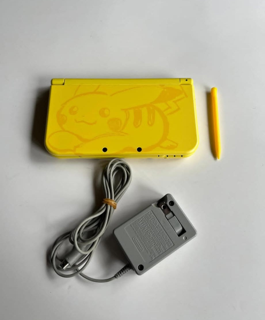 Nintendo New 3DS XL Edición Especial Pikachu