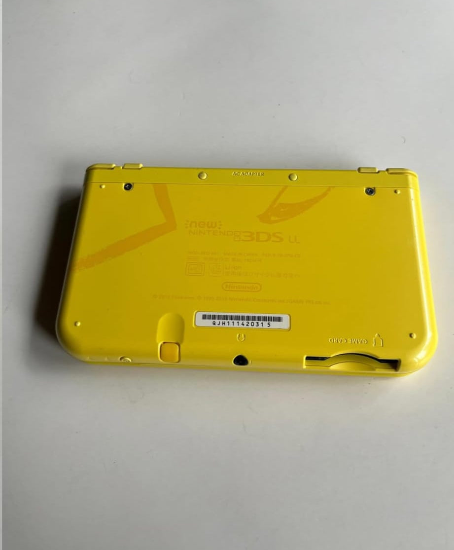 Nintendo New 3DS XL Edición Especial Pikachu